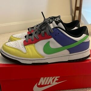 Nike Dunk Low Green Strike (W: 11.5 M: 10)